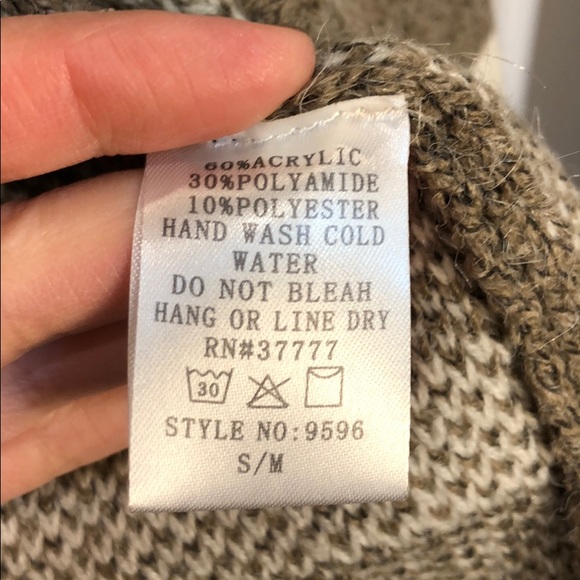 Boutique T.C. Elli’s Sweater Cardigan Poncho - Picture 4 of 6